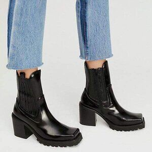 Jeffrey Campbell Elkins Chelsea Boots Black Faux Patent Leather NIB Size 37